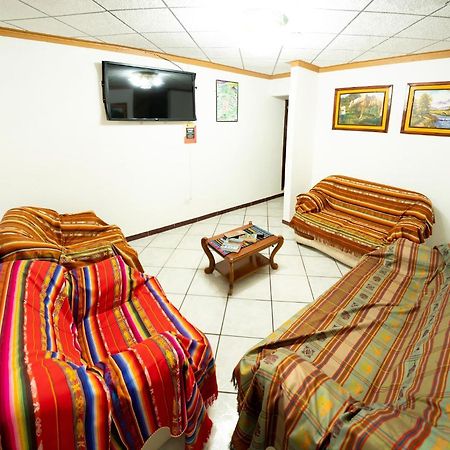Mashy'S Hostal Otavalo Eksteriør billede